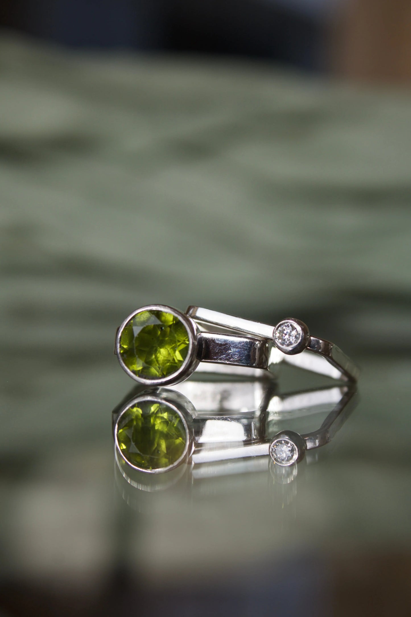Peridot square ring set with Moissanite 3 mm - ORI Jewelry