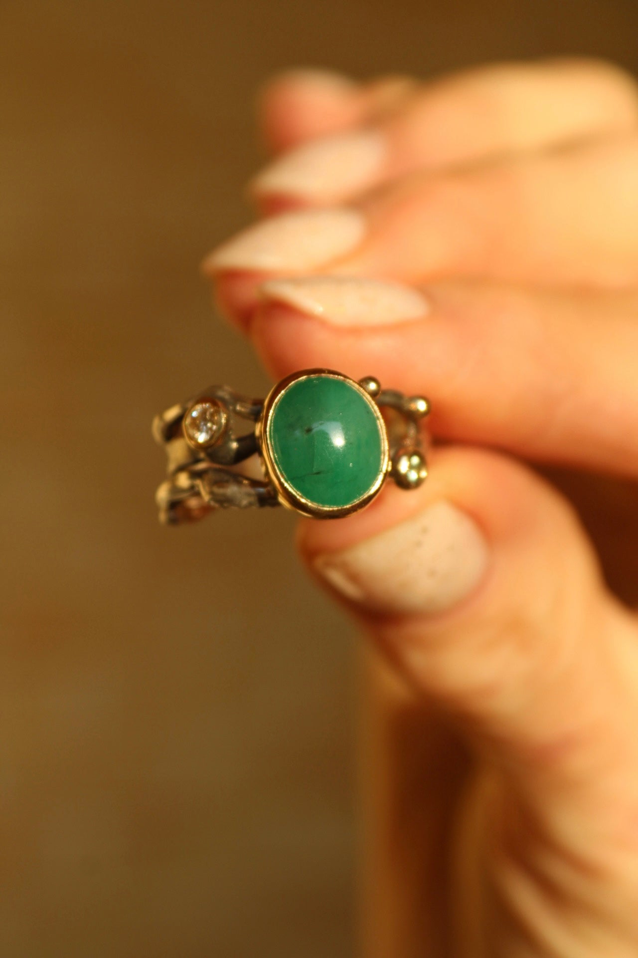 Emerald & Sapphire Silver Gold Ring (8.0)