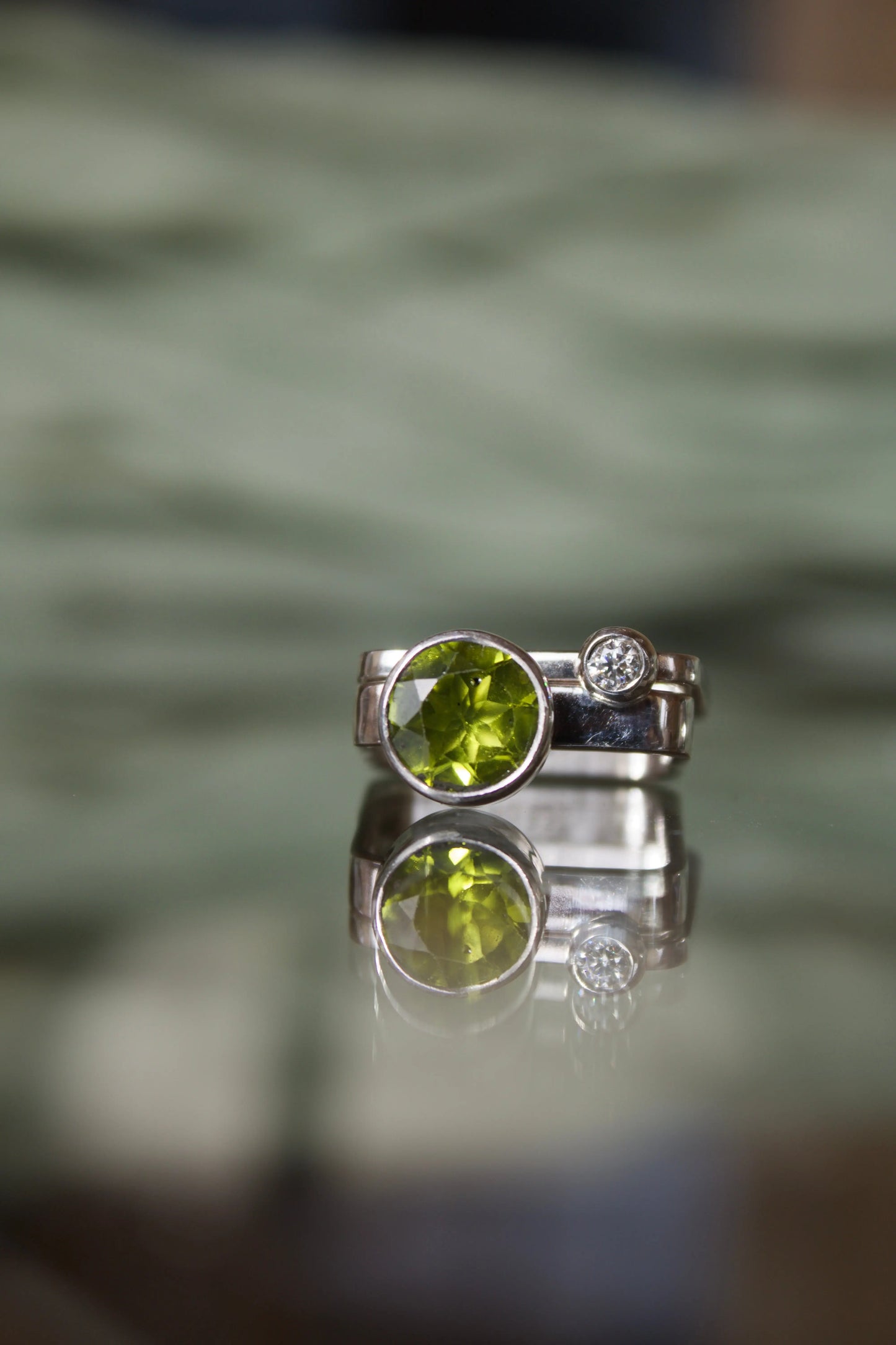 Peridot square ring set with Moissanite 3 mm - ORI Jewelry