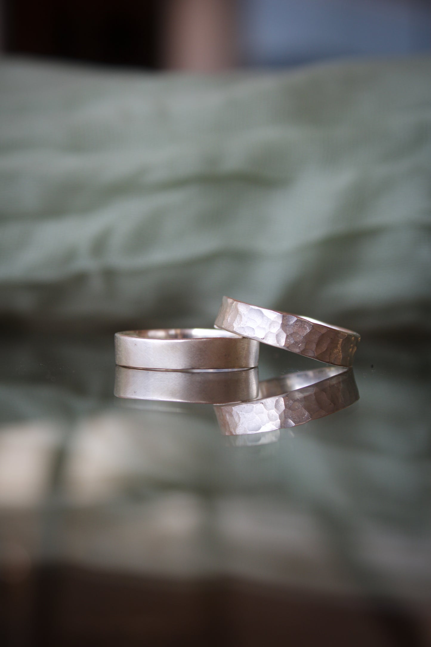Unisex silver band ring