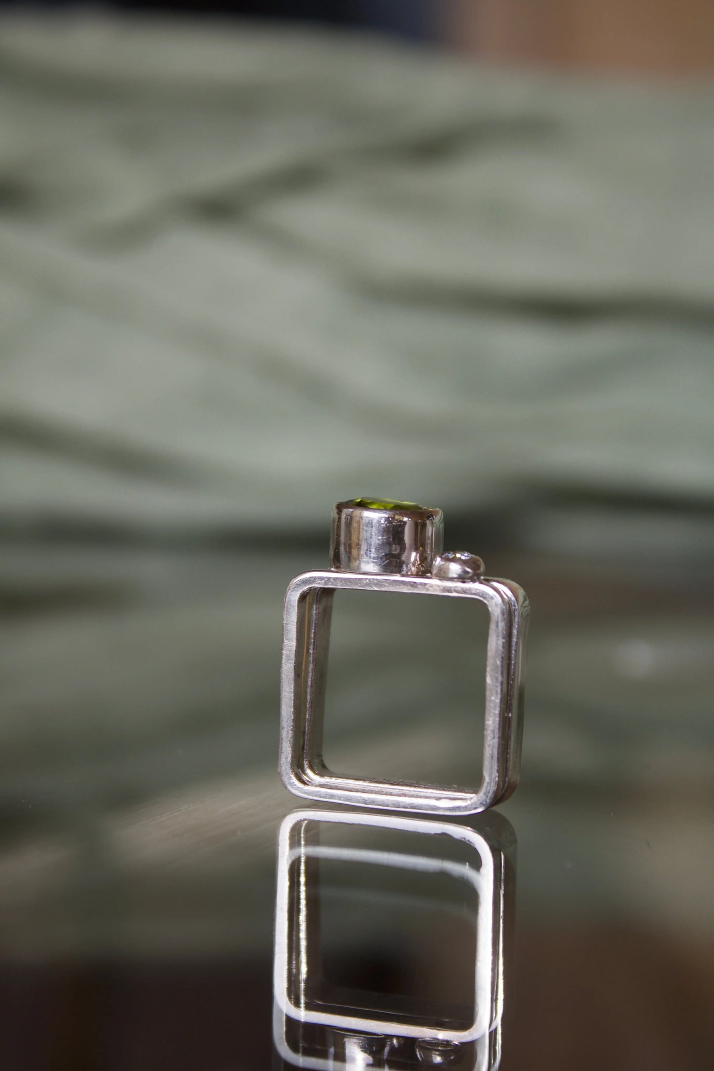 Peridot square ring set with Moissanite 3 mm - ORI Jewelry