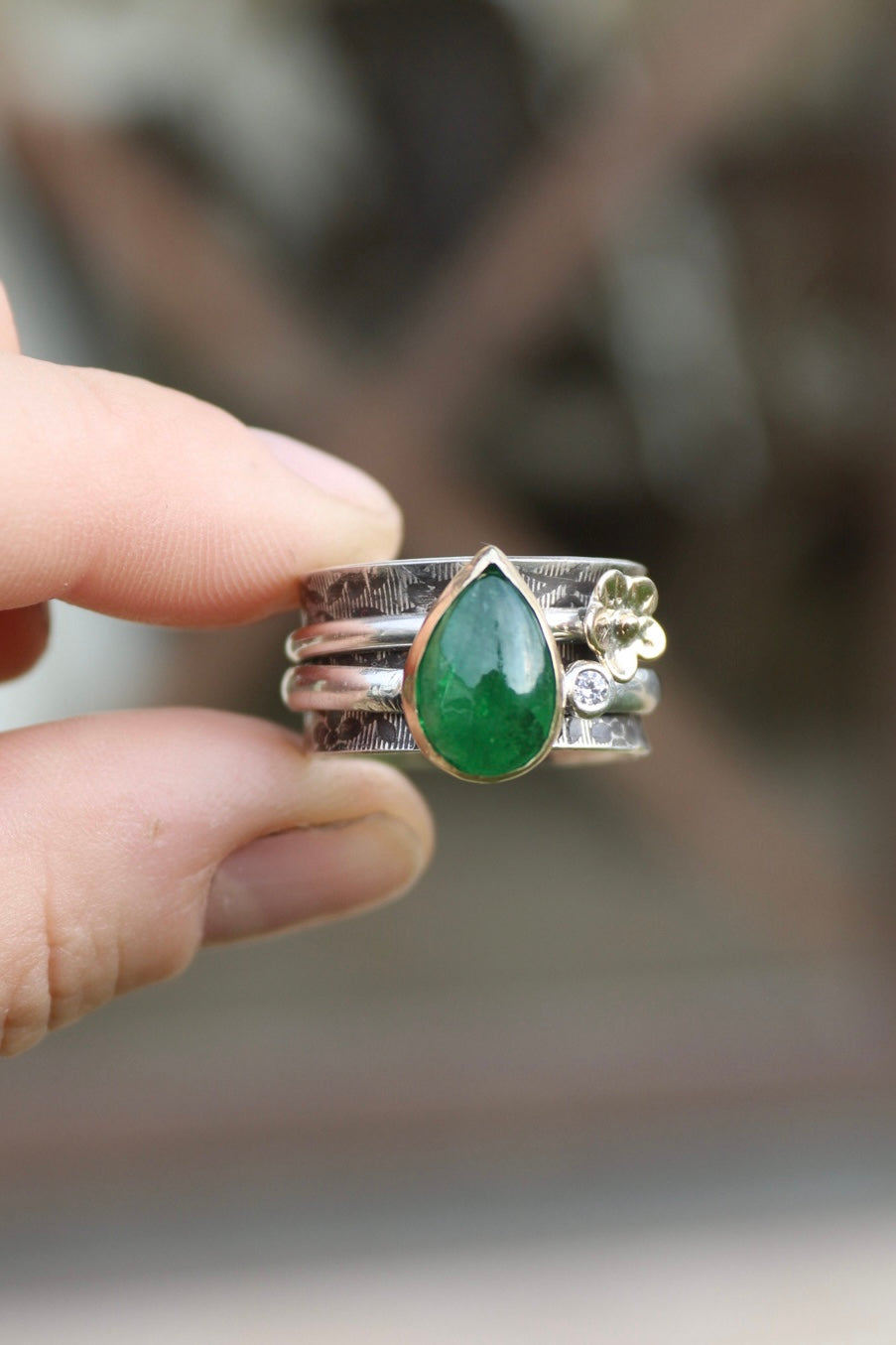 Tsavorite Spinner Ring (7.5)