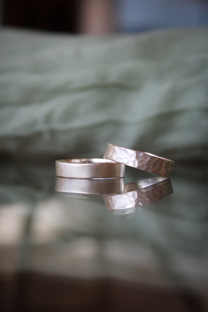 Unisex silver band ring