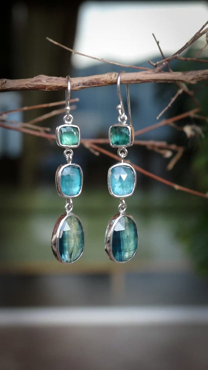Silver earrings with Kyanites