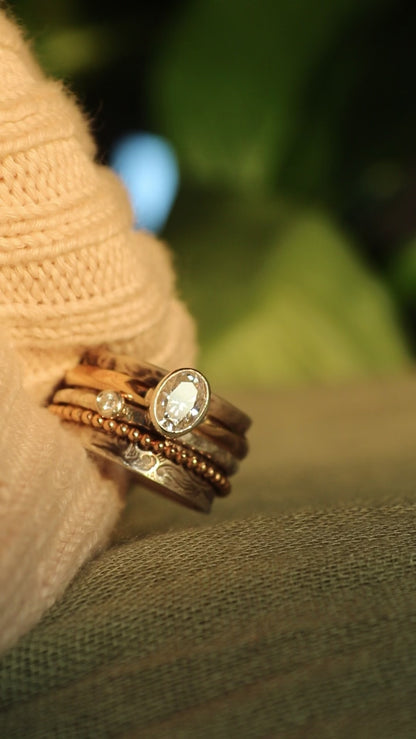 Spinner ring with Moissanite